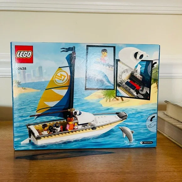 New & Sealed LEGO CITY: Sailboat Set 60438 - Picture 2 of 6